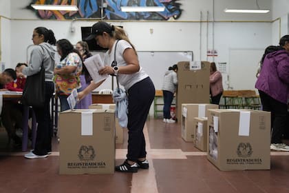 Los colombianos eligen a su presidente el 31 de mayo