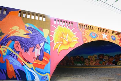 Los coloridos murales le dan identidad a un barrio bohemio y vibrante: Barranco.