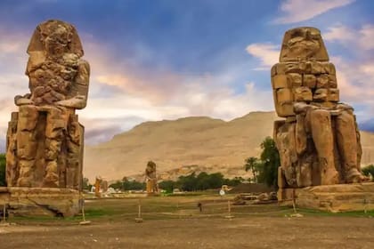 Los colosos de Memnon en Luxor (Egipto).