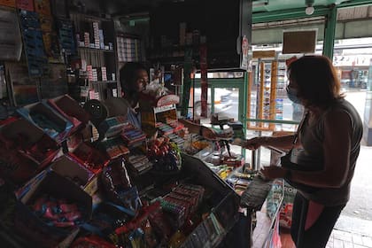 Los comerciantes de Flores también fueron afectados por la interrupción del servicio