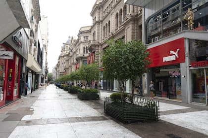 Los comercios de la calle Florida cerrados por la cuarentena