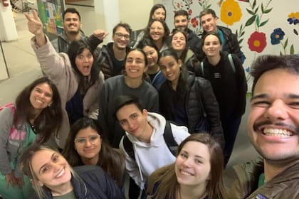 Los compañeros de cursada fueron muy importantes para que pudiera continuar con sus estudios en medio de la enfermedad
