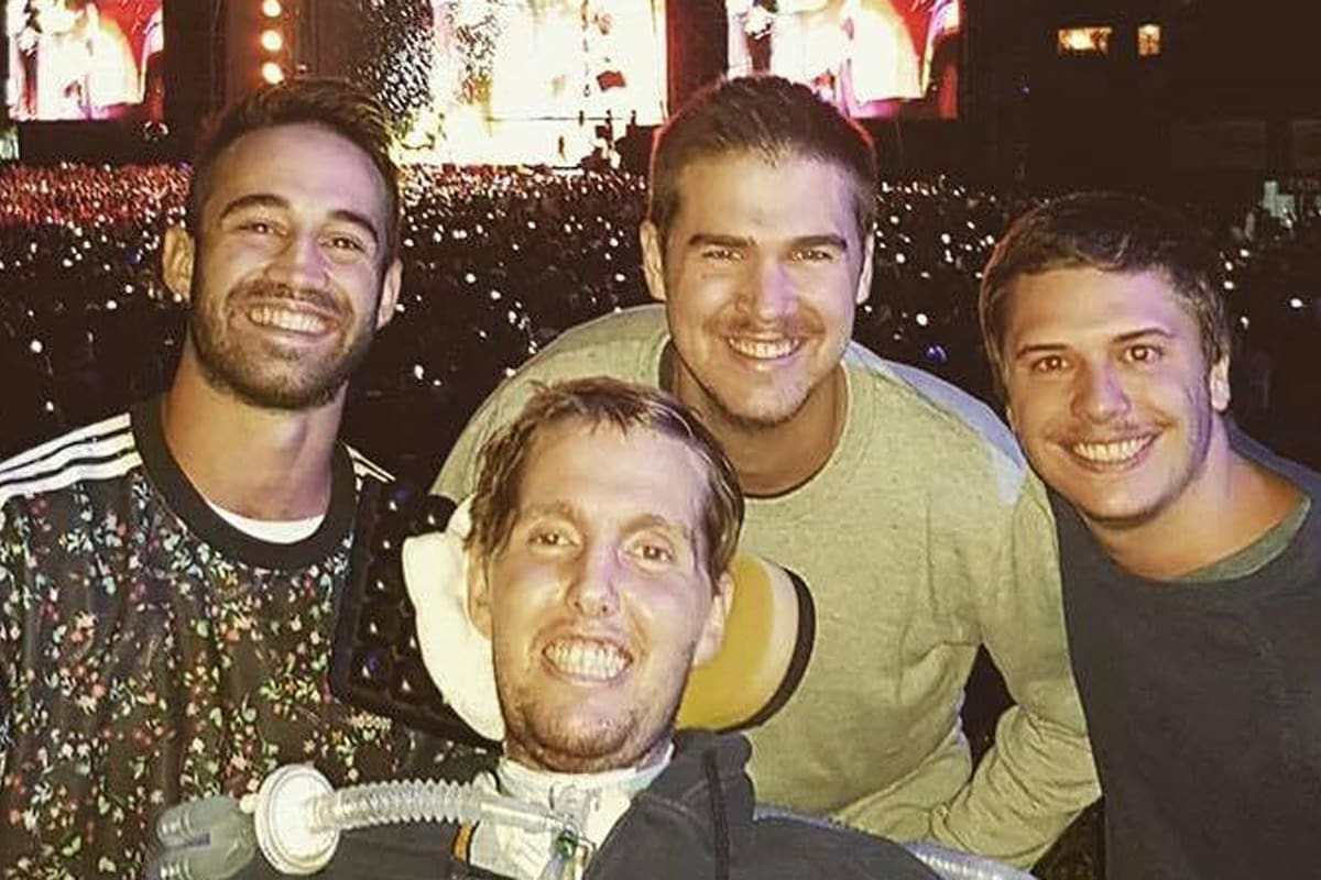 Los compañeros del Pilgrims’ College, siempre con Jerónimo Bello