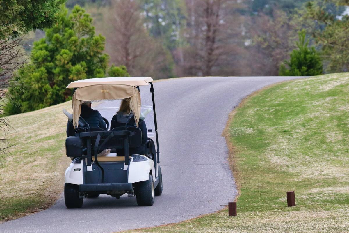 Los conductores en Florida deben estar al día con los nuevos lineamientos para evitar las sanciones establecidas en la nueva ley HB 965. Otra reciente disposición, como la HB 949, regula la circulación de los carritos de golf