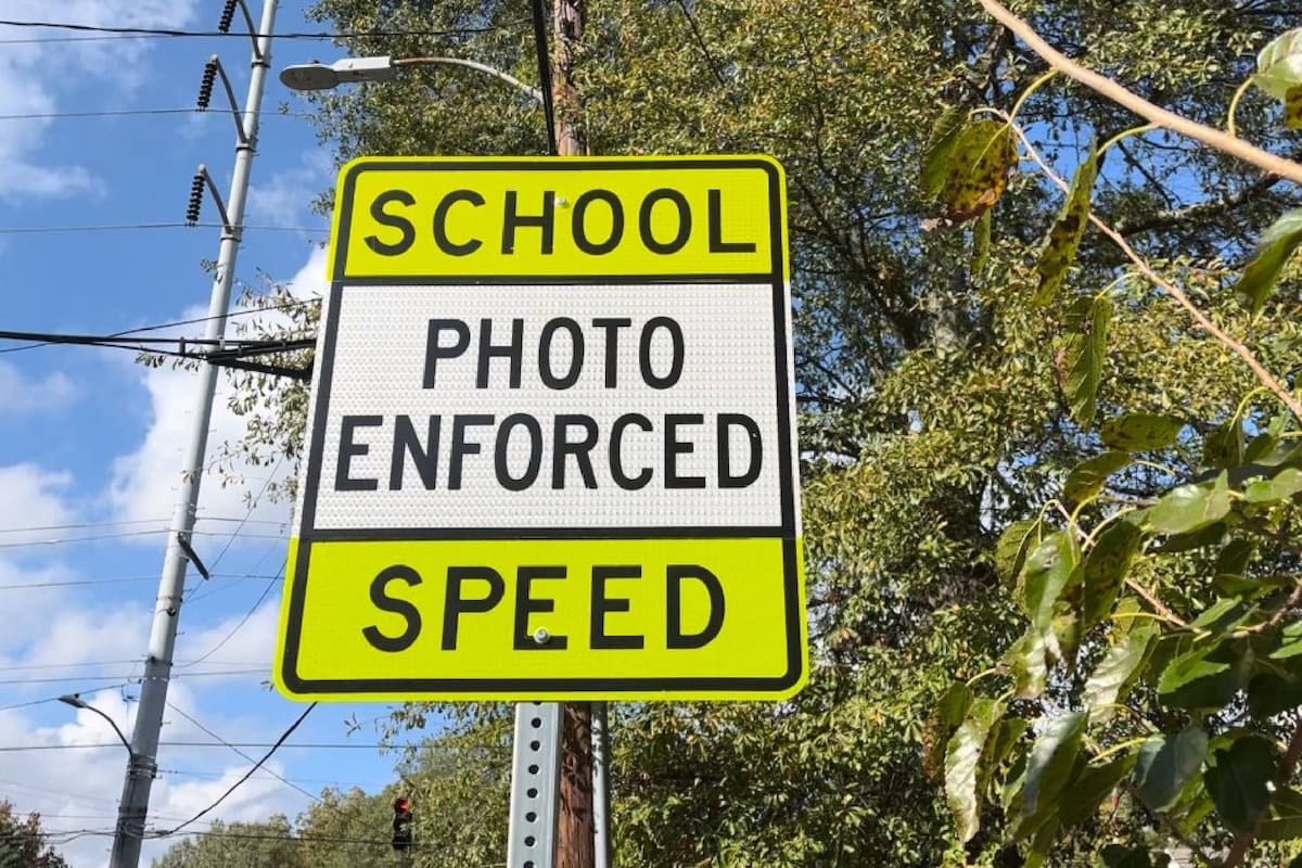 Los conductores que excedan el límite de velocidad recibirán una multa automáticamente