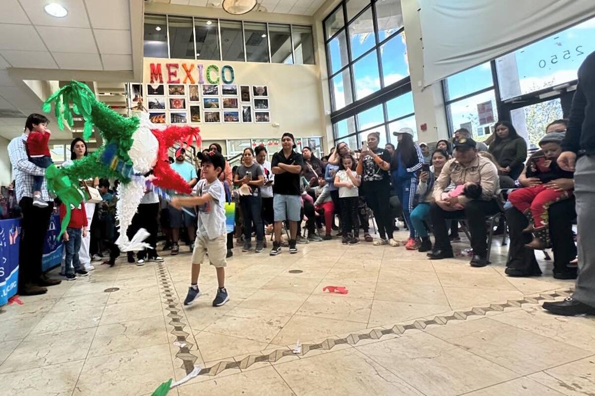 Los consulados mexicanos sobre ruedas son una alternativa práctica para aquellos mexicanos en Estados Unidos que necesitan realizar trámites