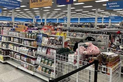 Los consumidores de Ross Dress for Less se centraron en la compra de productos esenciales