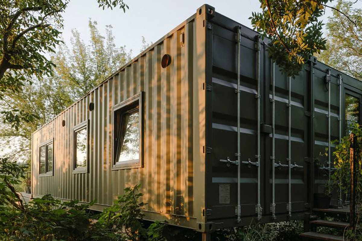Los containers en desuso son cada vez más reutilizados para crear viviendas, locales o espacios de trabajo
