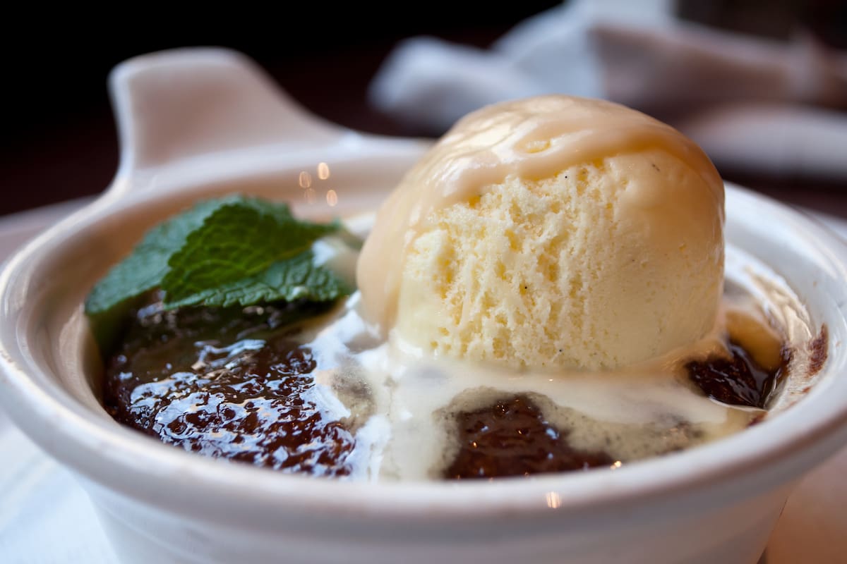 Los contrastes de temperaturas y texturas entre los ingredientes despiertan los sentidos y sorprenden