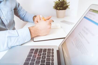 Los contratos firmados bajo la ley 27.737 (vigente desde el 17 de octubre de 2023 hasta el 29 de diciembre de 2023, fecha en que entró en vigencia el DNU de Javier Milei) se actualizan cada seis meses en base al coeficiente Casa Propia