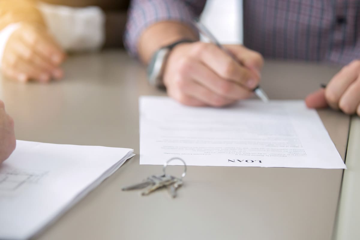 Los costos, los informes requeridos y cuál es la responsabilidad del profesional; además, qué se exige cuando se cierra una operación con crédito