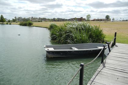 Los countries en Exaltación de la Cruz cuentan con amenities, lagunas y una vista rural única y terrenos de más de 1500 m2 con precios similares a un monoambiente