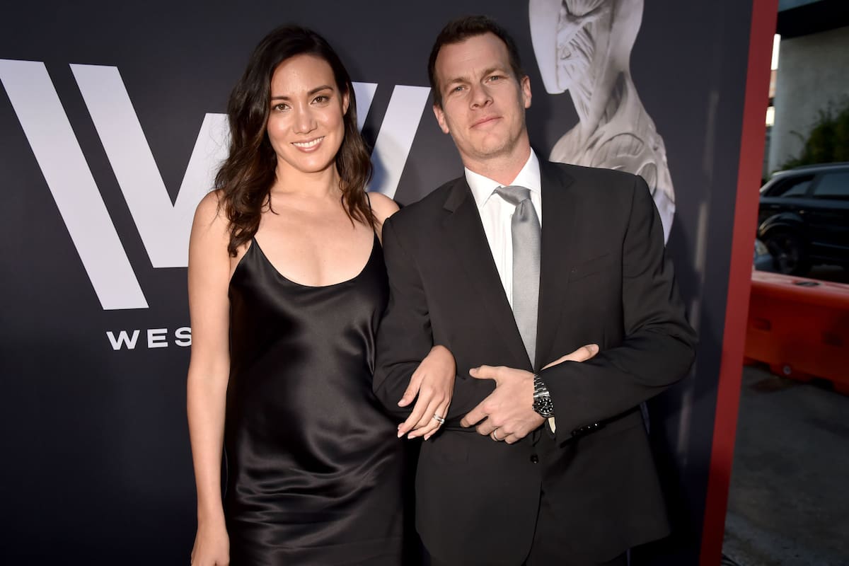 Los creadores de Jonathan Nolan y Lisa Joy reflexionan en Westworld por los cruces entre las máquinas y la conciencia