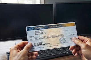 Nueva York empieza a enviar cheques de hasta US$1500: quiénes reciben el crédito y cómo rastrearlo