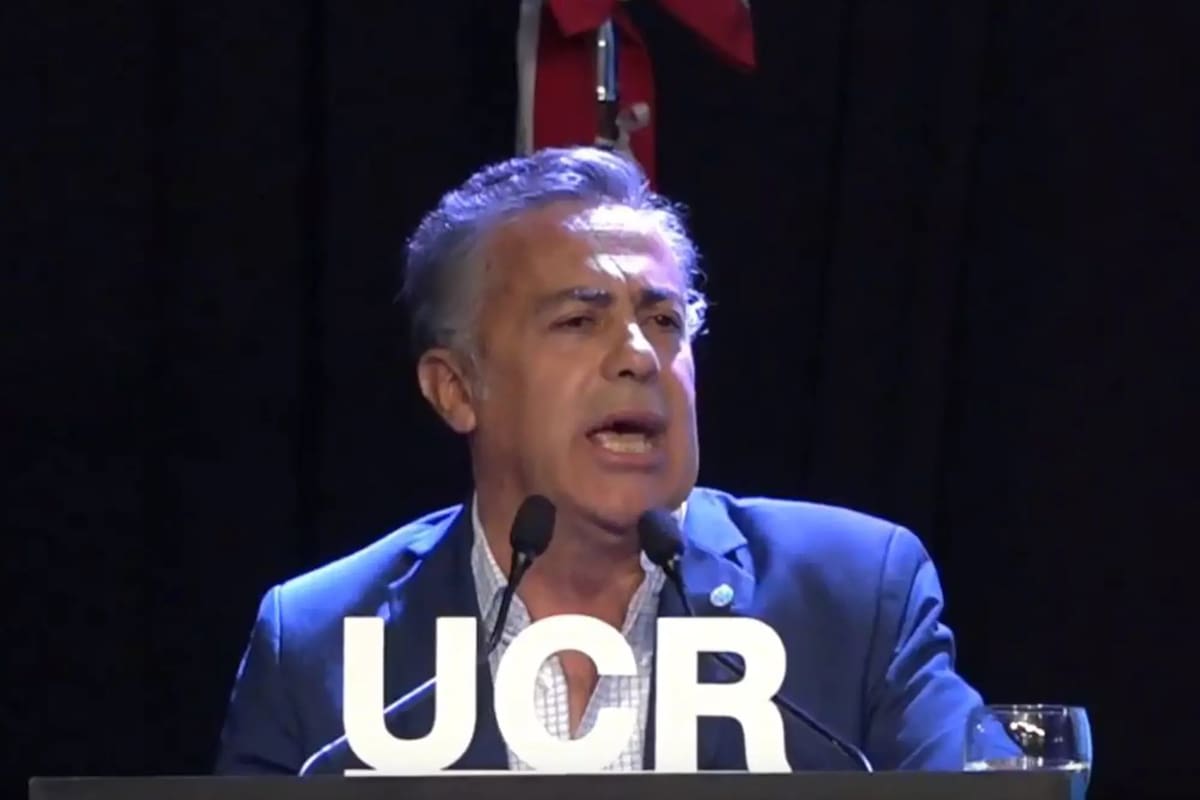 Los críticos lanzaron cuestionamientos a Macri; los dialoguistas justificaron el apoyo a la Casa Rosada
