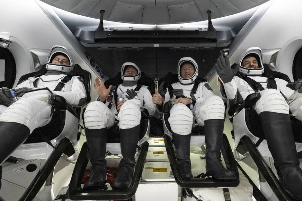 Los cuatro astronautas que regresaron a la Tierra tras completar su misión