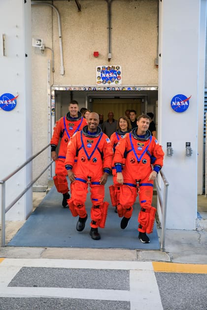 Los cuatro astronautas que viajarán en la misión Artemis II: tres estadounidenses y un canadiense