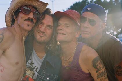 Los cuatro "chiflados" de Red Hot Chili Peppers: Anthony Kiedis, John Frusciante, Flea y Chad Smith