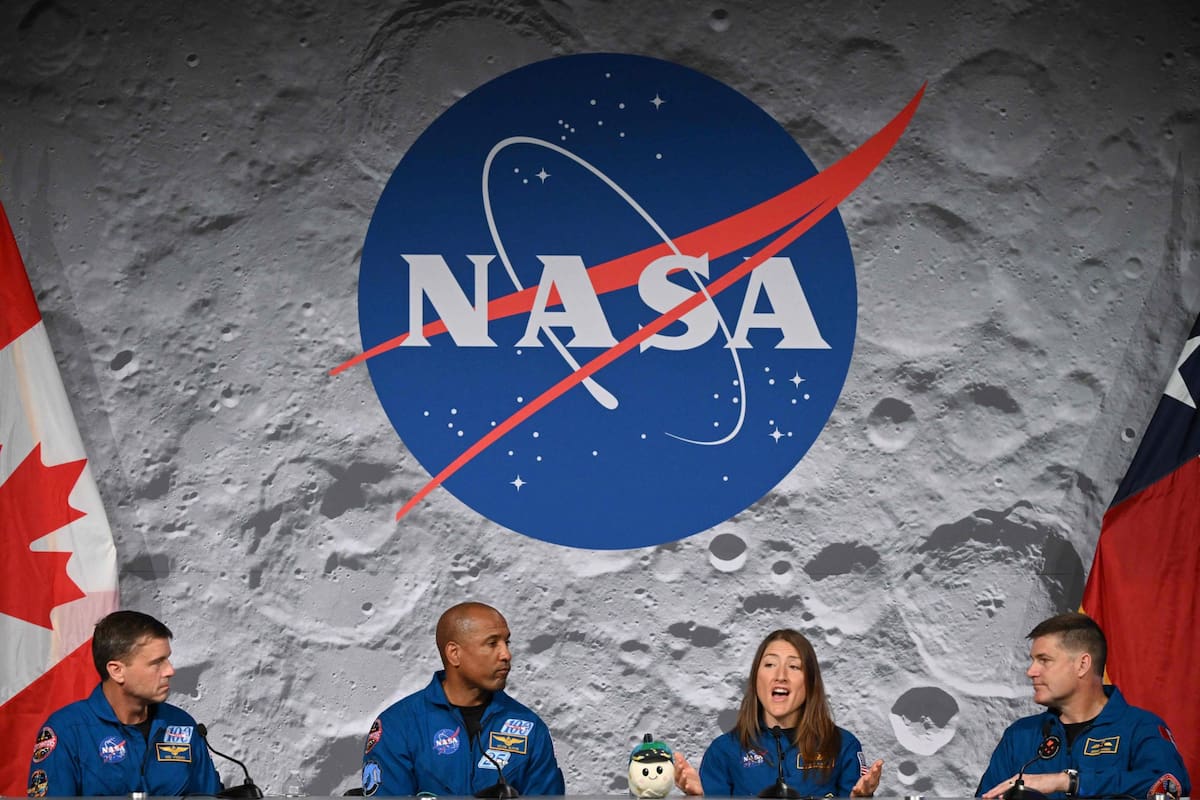 Los cuatro tripulantes de la nave Artemis II en conferencia de prensa en Houston