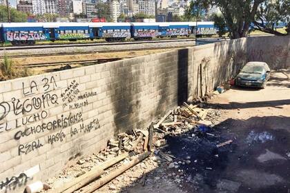 Los cuerpos de un matrimonio peruano y el cocinero de su restaurante fueron encontrados calcinados en la manzana 103