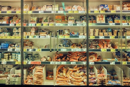Los cupones pueden usarse para comprar productos de primera necesidad en supermercados