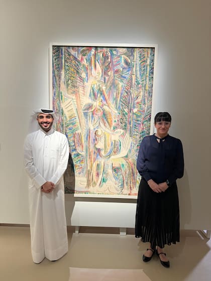 Los curadores de la muestra "latinoamericano" con la obra de Wifredo Lam que acaba de ser donada por Costantini al Malba