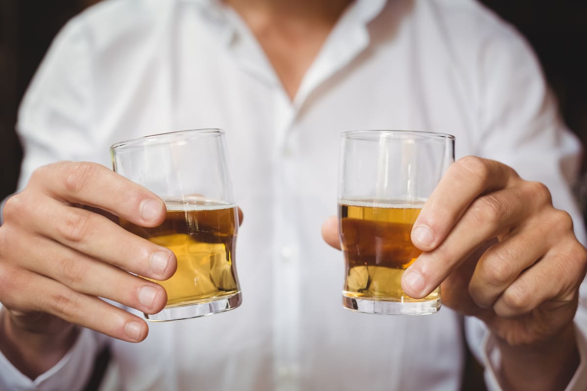 Los daños asociados al alcohol superan cualquier posible beneficio para la salud