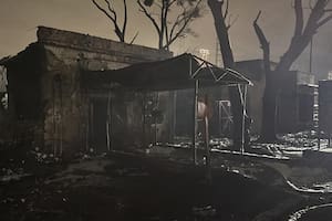 Los daños en el interior de la destilería de YPF