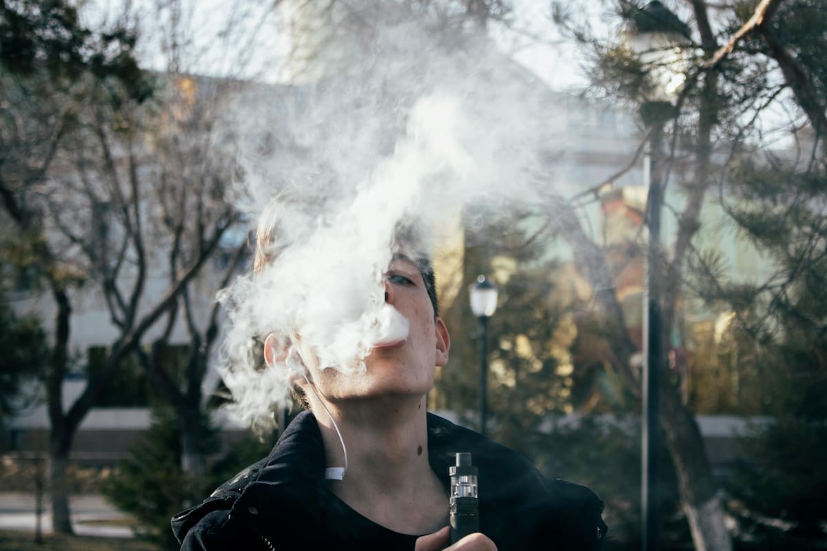 Los datos sobre los efectos a largo plazo en la salud son limitados, porque los vapeadores son relativamente nuevos y están en constante evolución