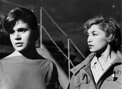 Los de la mesa diez.
El film de Simón Feldman, emblema de la llamada Generación del 60, corre riesgo de perderse para siempre; una iniciativa del Museo del Cine y la Asociación Amigos del Museo del Cine busca salvarlo para nuevos espectadores con nuevas copias en 4K y 35 mm