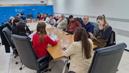 Los delegados paritarias de ATE y UPCN en la reunión en la Secretaría de Trabajo