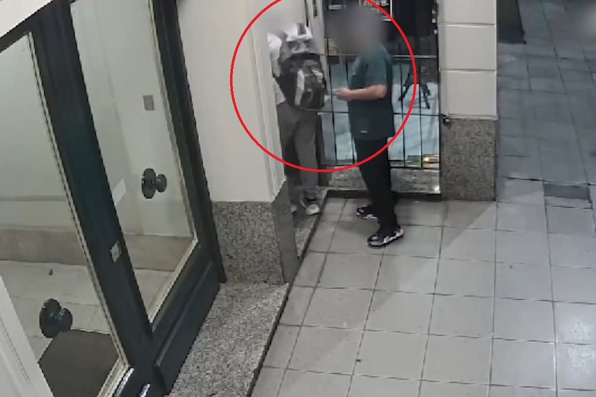 Los delincuentes ingresaron por la puerta de servicio de un edificio de Recoleta ubicado en Rodríguez Peña al 1800