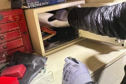 Los delincuentes se sacaron fotos durante el robo