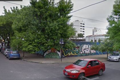 Los delincuentes sorprendieron a la mujer y su madre cuando salían de la vivienda