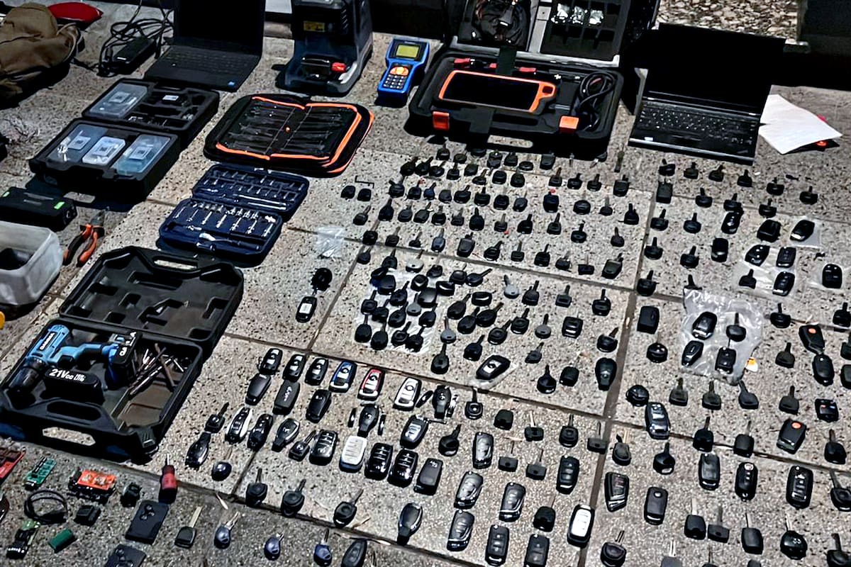 Los delincuentes tenían en su poder 332 llaves de autos y camionetas