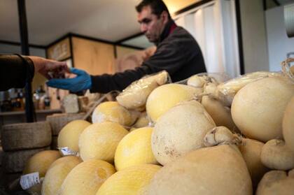 Los delitos relacionados con los alimentos –entre los que se incluyen el contrabando, la falsificación y el robo descarado– cuestan a la industria alimentaria mundial entre US$30.000 y US$50.000 millones al año