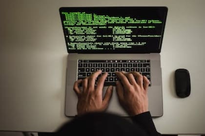 Los delitos virtuales, generalmente, están relacionados con el roo de dinero y datos (Foto Pexels)