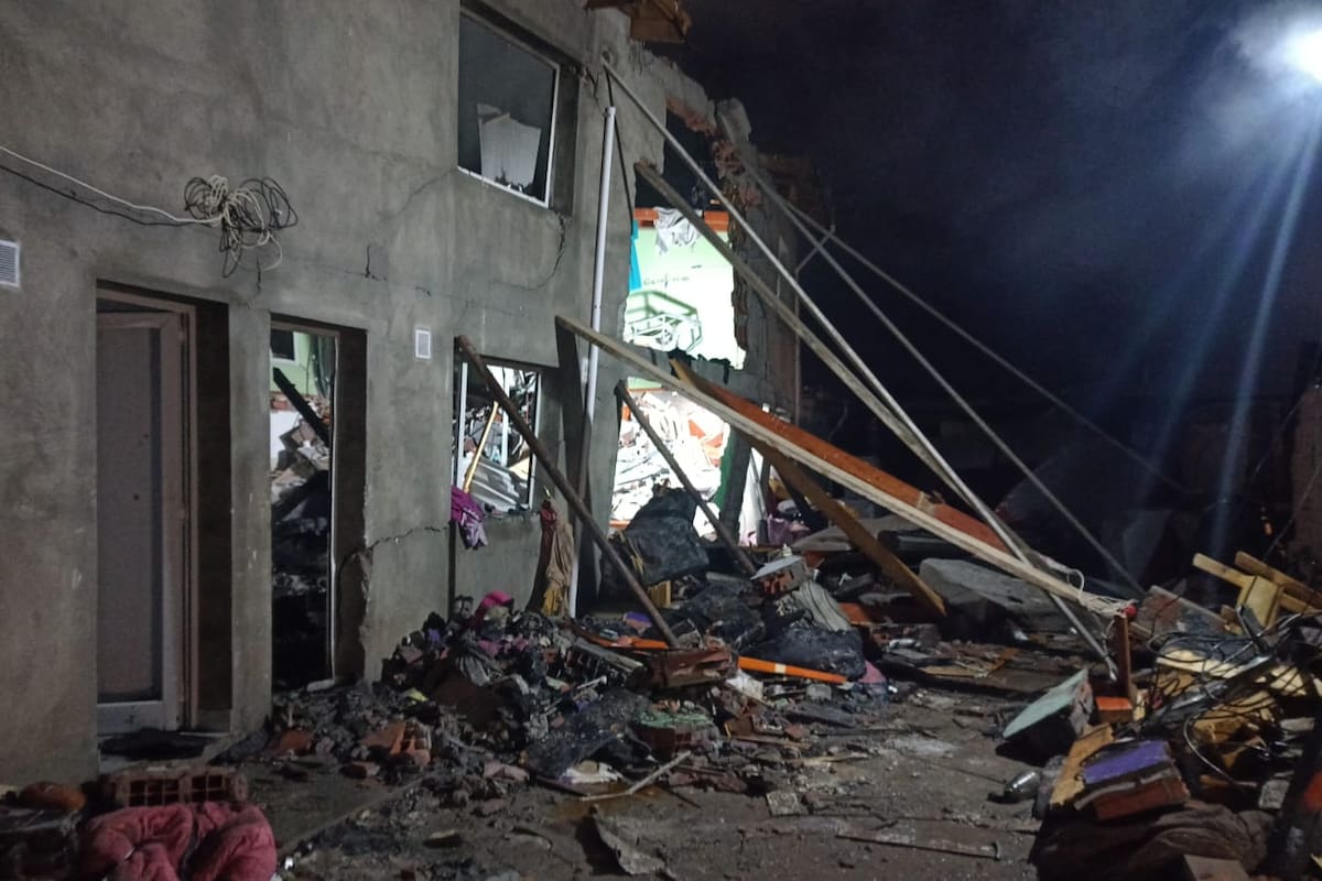 Los departamentos, apuntalados tras la explosión, por el riesgo de desmoronamiento.