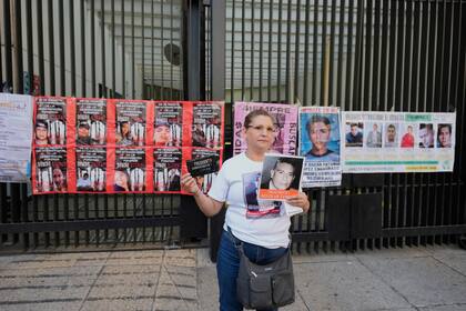 Los desaparecidos de México se hacen presentes: foros, reclamos y promesas copan la agenda política