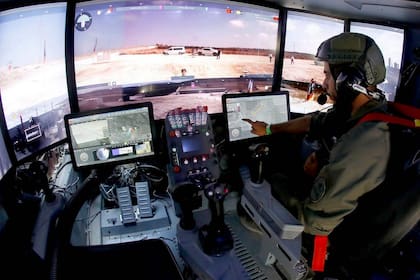 Los desarrolladores del tanque prototipo Carmel se enfocaron en las sugerencias de las nuevas generaciones de soldados, más habituados a los controles de mandos y teclados por las partidas de videojuegos