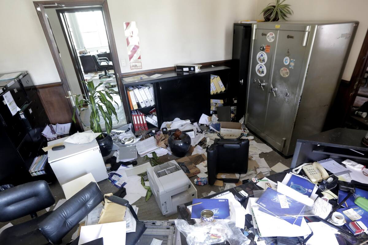 Los destrozos en el edificio de Moreno al 2900