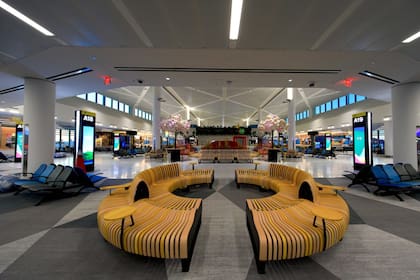 Los detalles de diseño de la terminal A en el Aeropuerto Internacional Newark Liberty