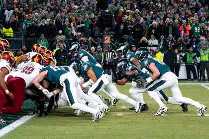 Los días de partido, los Eagles optan por alimentos ricos en carbohidratos que sean de fácil absorción (Archivo)