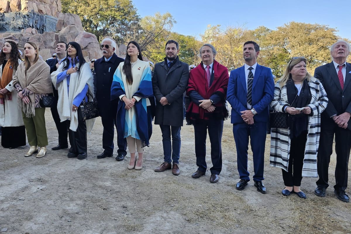 Los diez legisladores de La Libertad Avanza que abandonaron el acto por Güemes