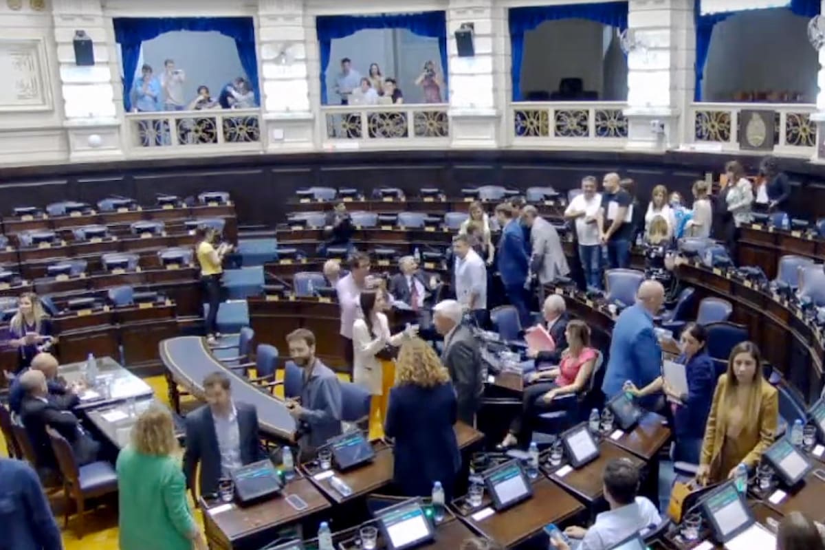 Los diputados bonaerenses oficialistas, este miércoles, en la frustrada sesión de la Cámara de Diputados provincial