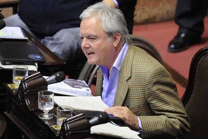 Los diputados de Pro Federico Pinedo y Federico Sturzenegger reclamaron al Gobierno que derogue el decreto 1242/13, que dio origen a las inequidades en Ganancias