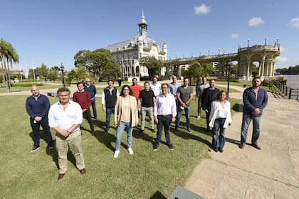 Los dirigentes de La Territorial, en la presentación del grupo, en Tigre, donde fue anfitrión Segundo Cernadas