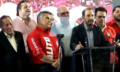 Los dirigentes de los partidos de la coalición de la candidata Xóchitl Gálvez hicieron un llamado a los medios de comunicación