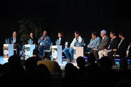 Los disertantes del panel de carbono