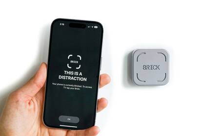 Los dispositivos físicos que prometen limitar el uso en pantalla